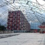 Крытый корт для большого тенниса